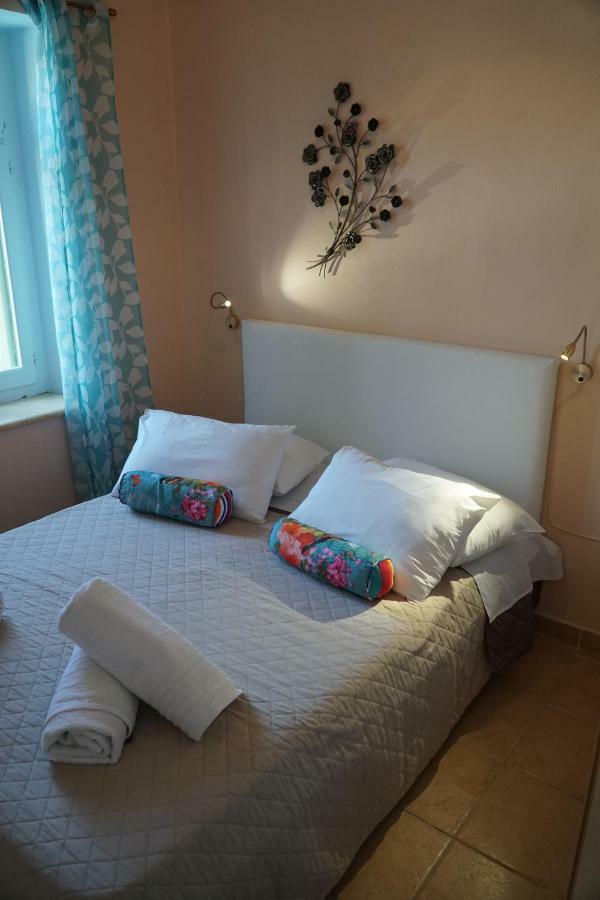 Gialos Apartment *